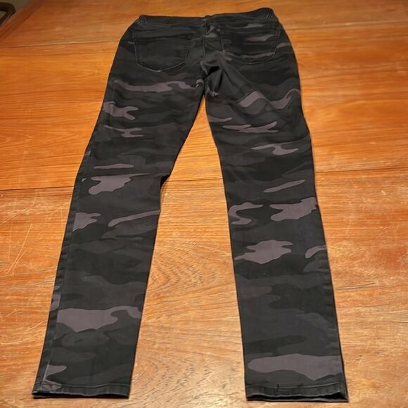 Democracy Camouflage Absolution Jeans - Picture 2 of 11